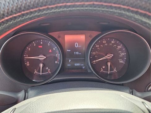 Used 2019 Toyota C-HR XLE FWD image 14