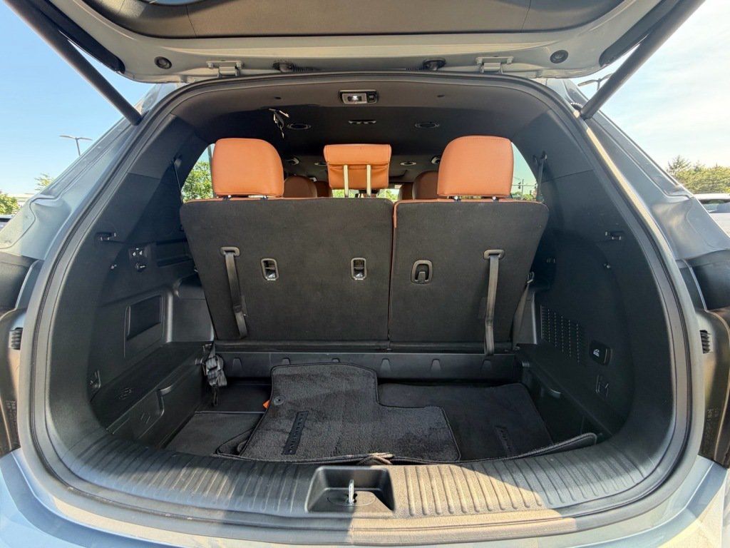 Used 2025 Kia Telluride AWD image 5