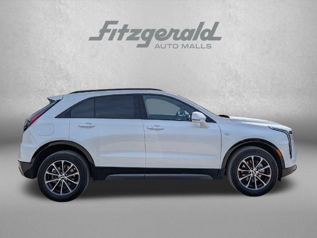 Used 2024 Cadillac XT4 Sport AWD/4WD image 4