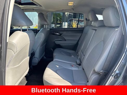 Used 2023 Toyota Highlander XLE FWD image 14