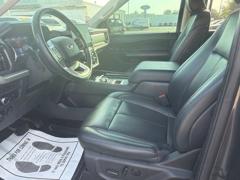 Used 2022 Ford Expedition XLT RWD image 13