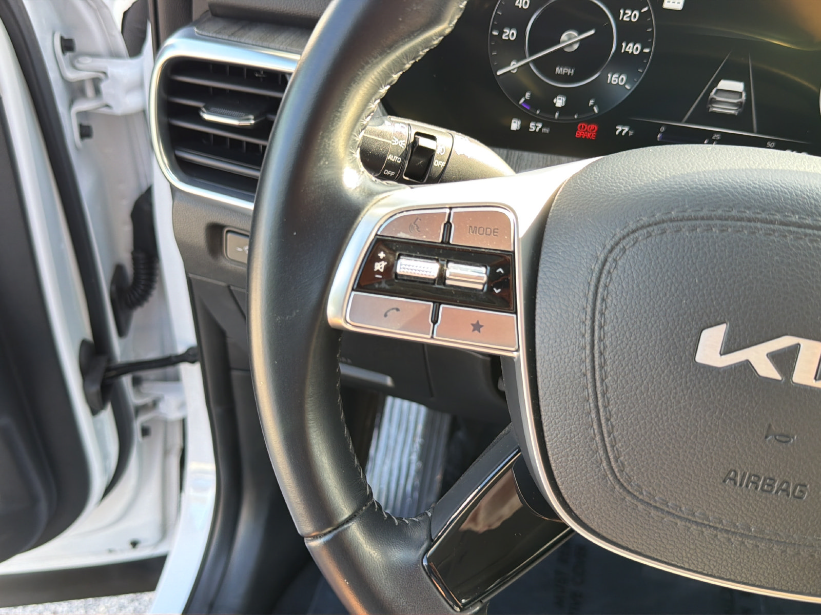 Used 2023 Kia Telluride SX FWD image 20