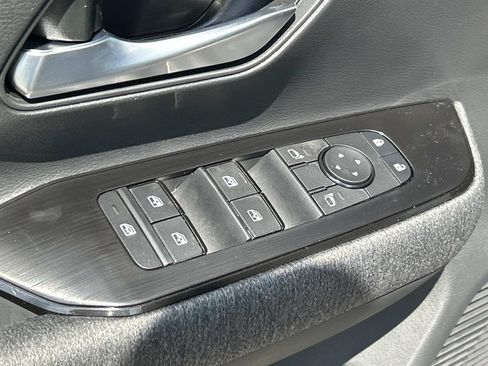 New 2026 Nissan Kicks SV w/ Cold Weather Package AWD/4WD image 17