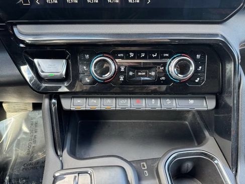 Certified 2023 GMC Sierra 1500 AT4 w/ AT4 Premium Package AWD/4WD image 12