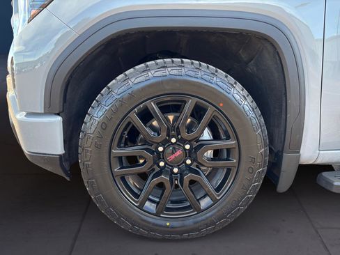 Used 2024 GMC Sierra 1500 Elevation w/ LPO, Elevation Black Package image 14