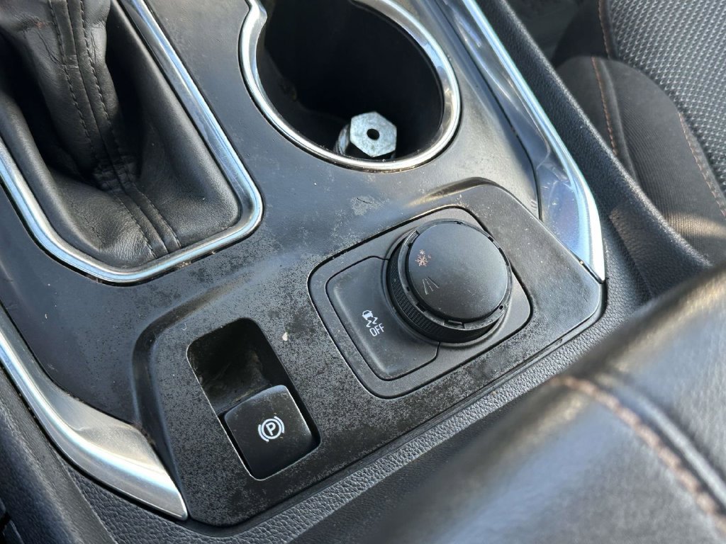 Used 2018 Chevrolet Traverse LT FWD image 28