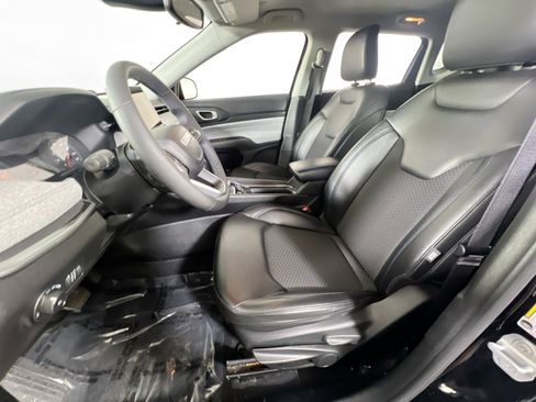 Used 2022 Jeep Compass Latitude AWD/4WD image 19