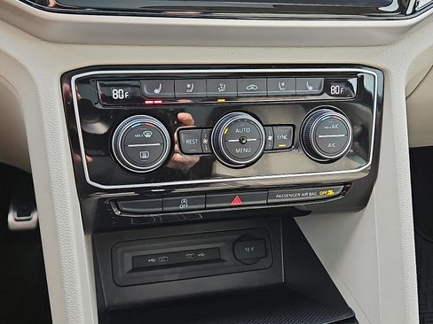 Certified 2023 Volkswagen Atlas SEL Premium image 16