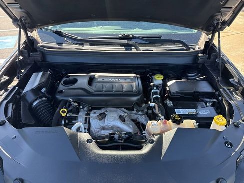 Used 2019 Jeep Cherokee Limited AWD/4WD image 27