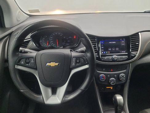 Used 2020 Chevrolet Trax LT w/ Driver Confidence Package FWD image 22