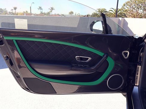 Used 2015 Bentley Continental GT3-R image 15