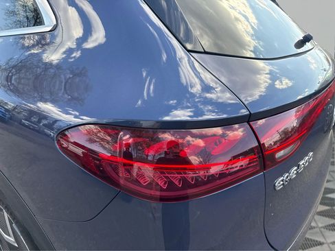 Used 2023 Mercedes-Benz EQE 500 4MATIC SUV image 27