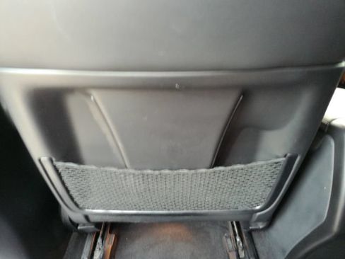 Used 2015 Mercedes-Benz GL 63 AMG 4MATIC image 32