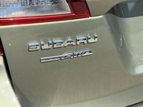 Used 2019 Subaru Outback 2.5i Premium AWD/4WD image 12