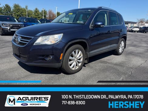 Used 2011 Volkswagen Tiguan SE image 1