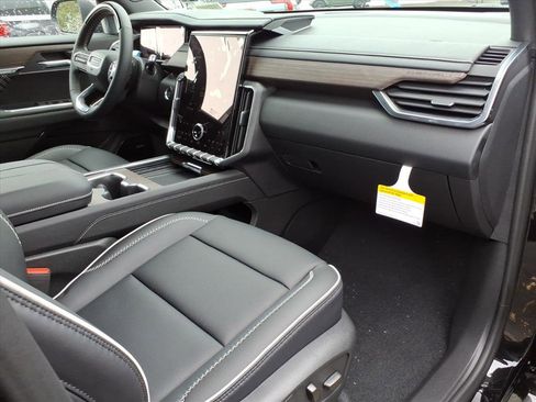 New 2026 GMC Acadia Denali w/ Super Cruise Package image 10