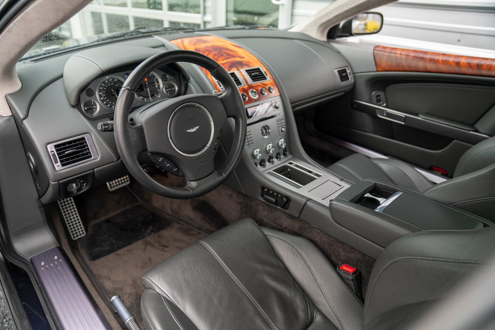 Used 2008 Aston Martin DB9 Coupe RWD image 3