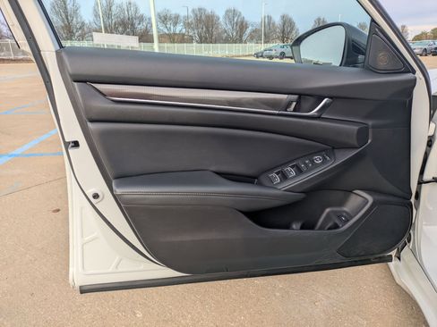 Certified 2022 Honda Accord Sport image 12