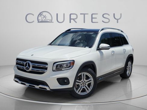 Used 2023 Mercedes-Benz GLB 250 image 1