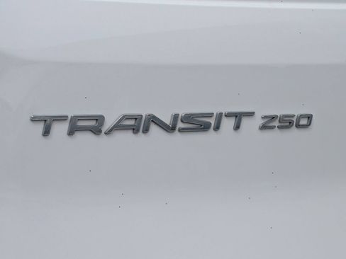 Used 2018 Ford Transit 250 148 Medium Roof RWD image 11