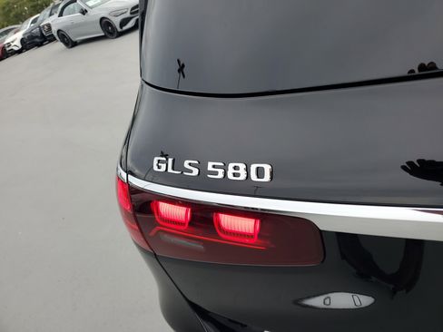 New 2026 Mercedes-Benz GLS 580 4MATIC image 6