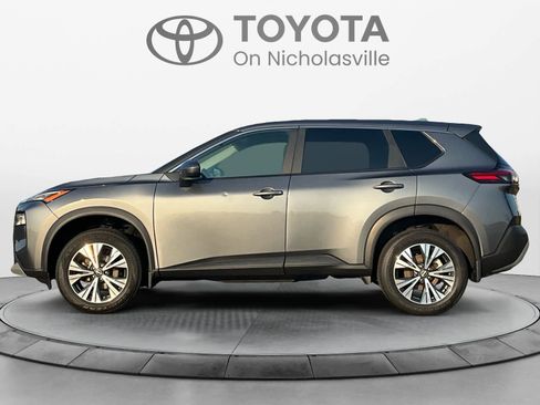Used 2023 Nissan Rogue SV AWD/4WD image 2