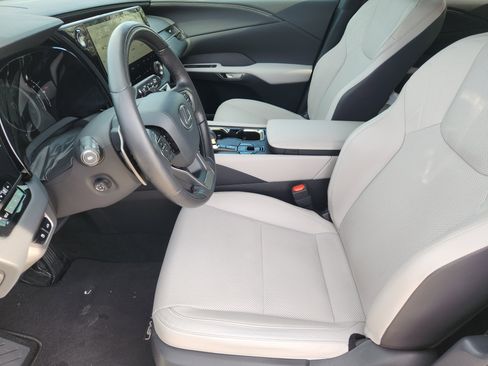 Used 2023 Lexus RX 350 Premium image 17