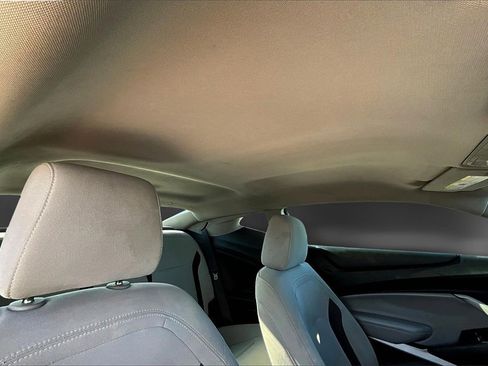 Used 2020 Chevrolet Camaro LT image 26