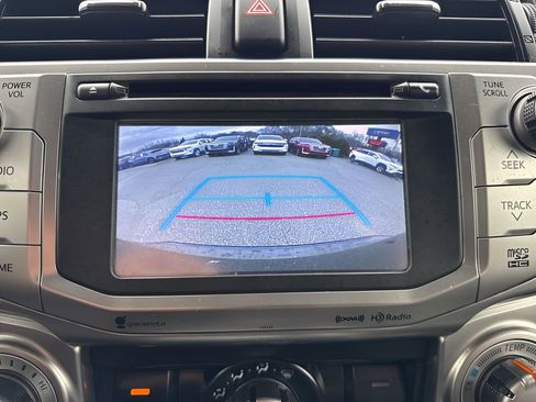 Used 2016 Toyota 4Runner SR5 Premium image 21