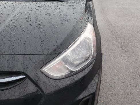 Used 2017 Hyundai Accent SE image 12