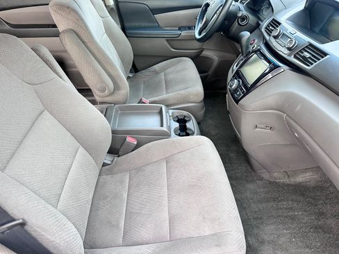 Used 2017 Honda Odyssey EX image 11