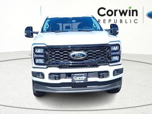 New 2026 Ford F350 Lariat w/ Black Appearance Package AWD/4WD image 2