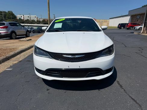 Used 2016 Chrysler 200 S FWD image 2