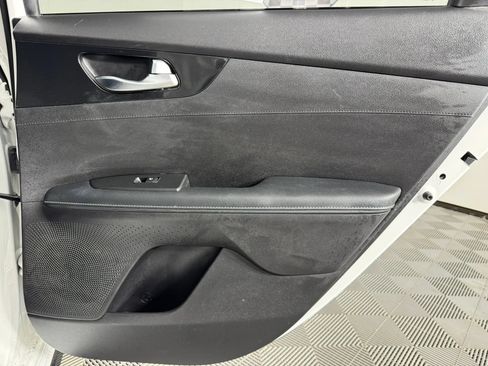 Used 2023 Kia Forte GT-Line w/ GT-Line Premium Package FWD image 41