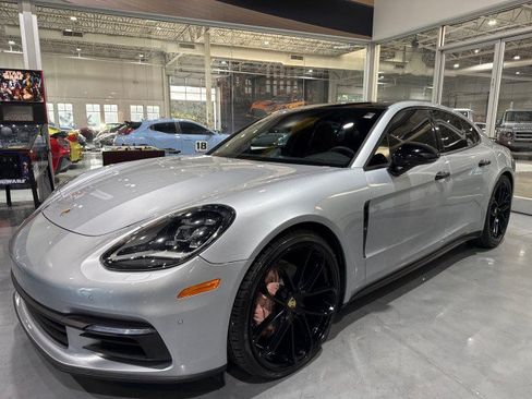 Used 2018 Porsche Panamera 4 AWD/4WD image 1