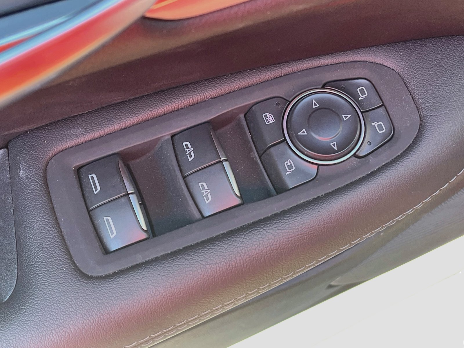 Used 2025 Cadillac XT5 Premium Luxury w/ Technology Package FWD image 18