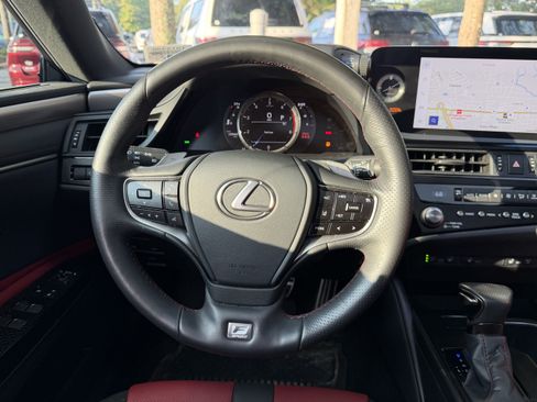 Certified 2025 Lexus ES 350 F Sport FWD image 34