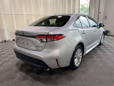 Used 2024 Toyota Corolla LE w/ LE Convenience Package FWD image 7