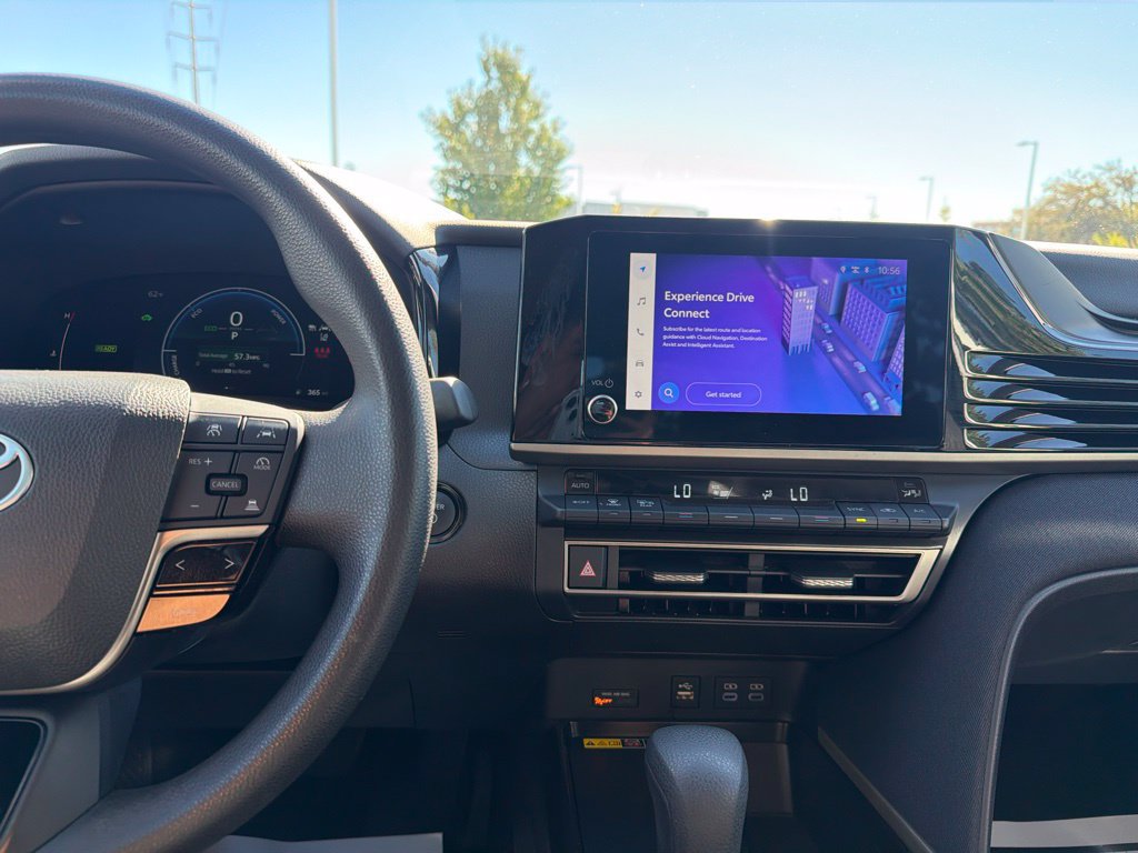 Used 2025 Toyota Camry LE FWD image 32