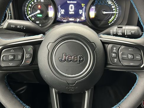 Used 2024 Jeep Wrangler Unlimited Rubicon 4xe image 25