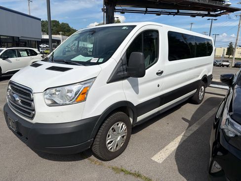 Used 2019 Ford Transit 350 XLT RWD image 21