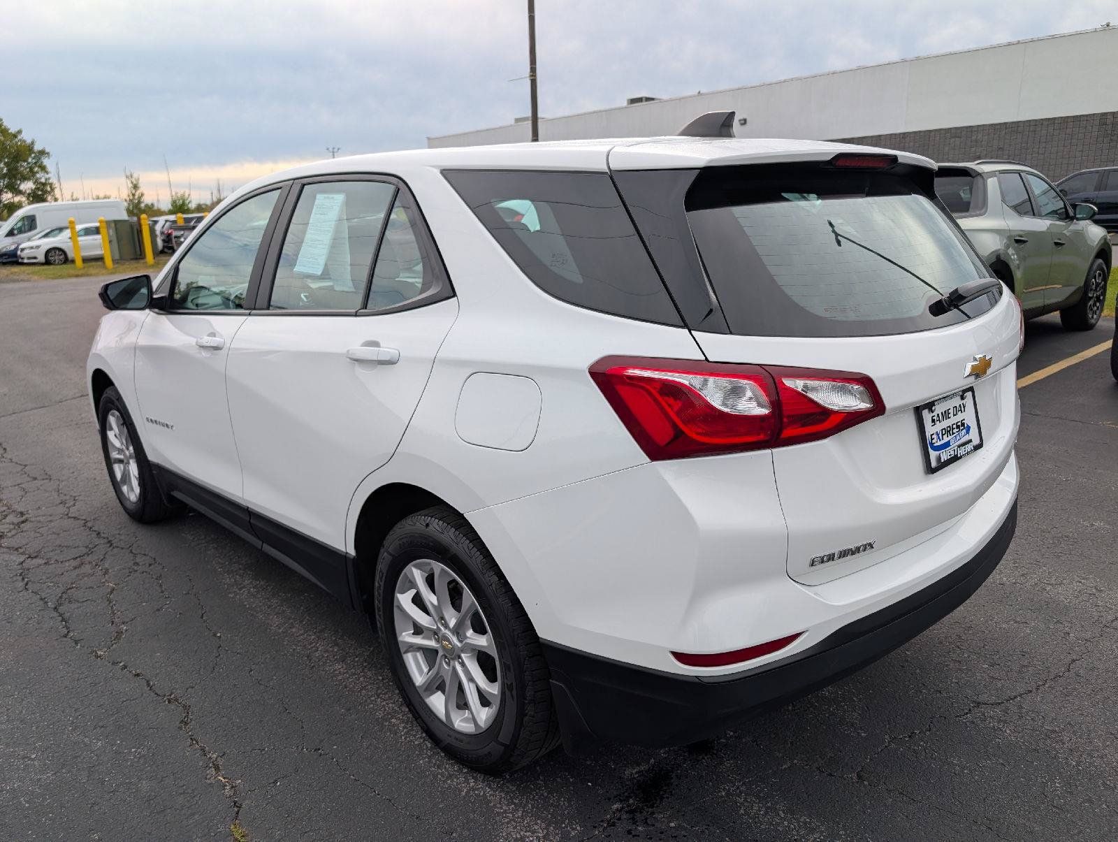 Used 2021 Chevrolet Equinox LS AWD/4WD image 6