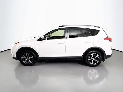 Used 2018 Toyota RAV4 XLE AWD/4WD image 4