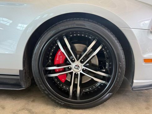 Used 2012 Ford Mustang Premium RWD image 10