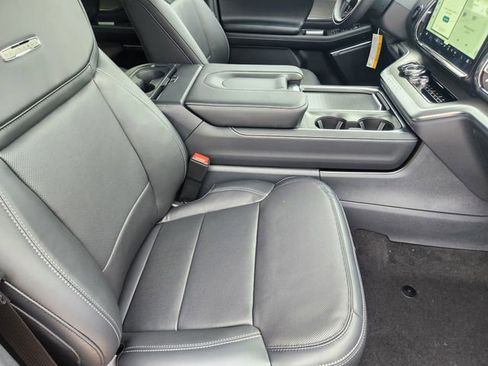 New 2025 Ford Expedition Max Platinum w/ Driver's Package image 13