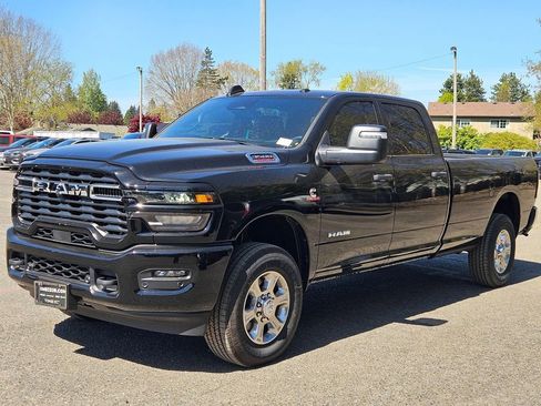 New 2026 RAM 3500 Big Horn AWD/4WD image 3
