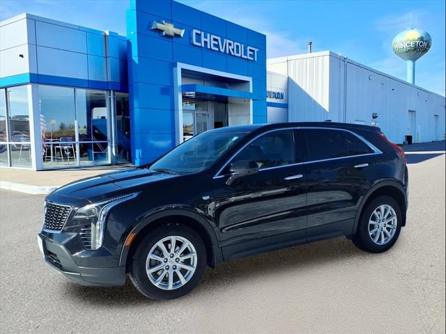 Used 2023 Cadillac XT4 Luxury w/ Driver Awareness Package AWD/4WD image 8