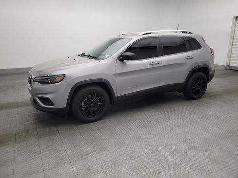 Used 2021 Jeep Cherokee Latitude Lux image 2