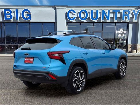 Used 2025 Chevrolet Trax RS w/ Sunroof Package image 6