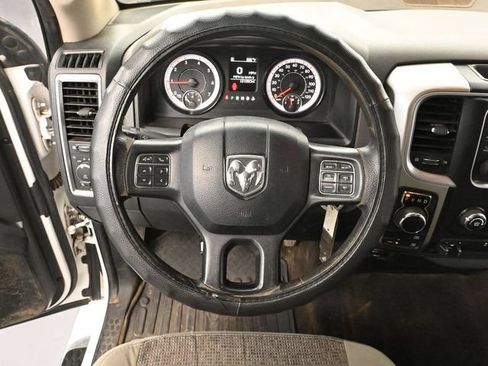 Used 2017 RAM 1500 Classic SLT AWD/4WD image 24
